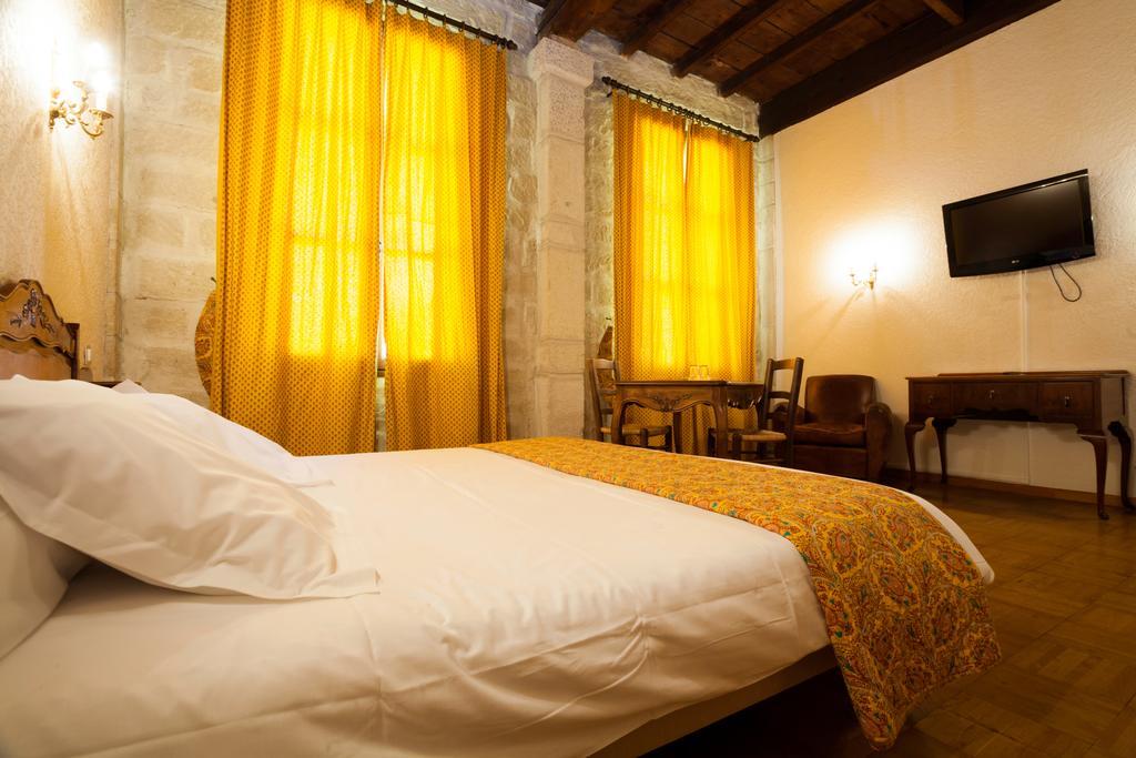 Auberge Du Pont Romain Sommières 객실 사진